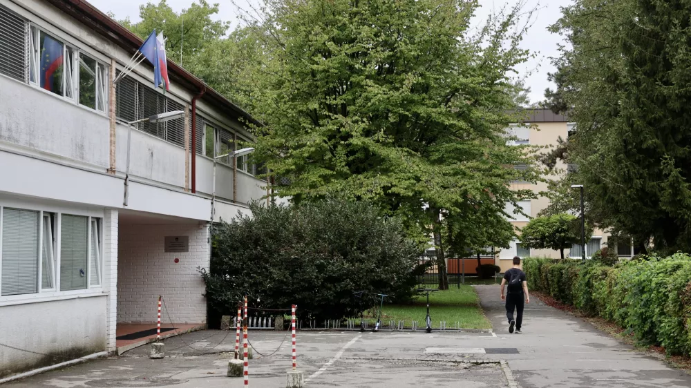 Na dveh ljubljanskih &scaron;olah zbolelo skoraj 500 otrok, NIJZ razkril prve ugotovitve