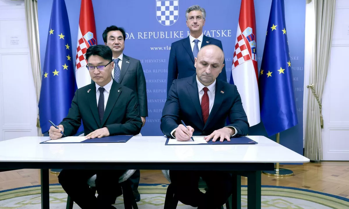 www.dnevnik.si