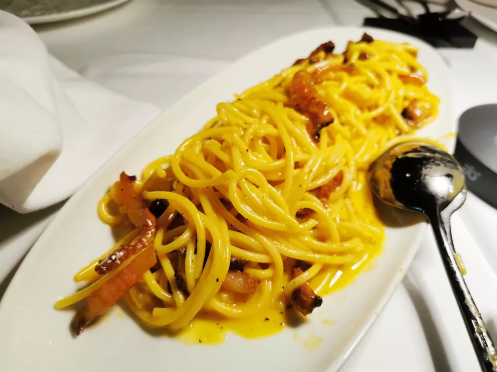 &Scaron;pageti karbonara, The Restaurant