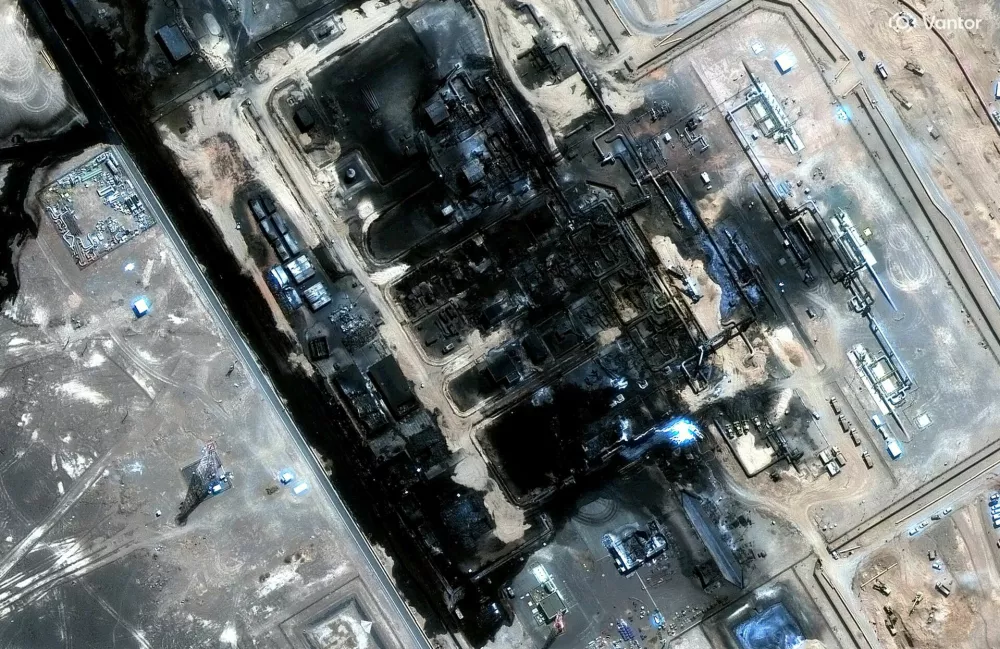A satellite image shows a closer view of the damage at the Saudi Arabia East-West pipeline, located across the Arabian Peninsula, after a strike that hit it on September 11, 2026, in Saudi Arabia, September 13, 2026. Vantor/Handout via REUTERS THIS IMAGE HAS BEEN SUPPLIED BY A THIRD PARTY. NO RESALES. NO ARCHIVES. MANDATORY CREDIT. DO NOT OBSCURE LOGO.   TPX IMAGES OF THE DAY