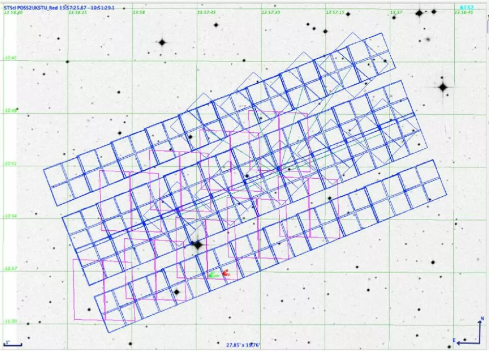 Razporeditev opazovalnih polj s prikazom območij kamer JWST NIRCam (temno modra) ter HST (ACS v &scaron;krlatni in WFC3 v svetlo modri barvi). / Foto: Anastasia N. Morgan Et Al.