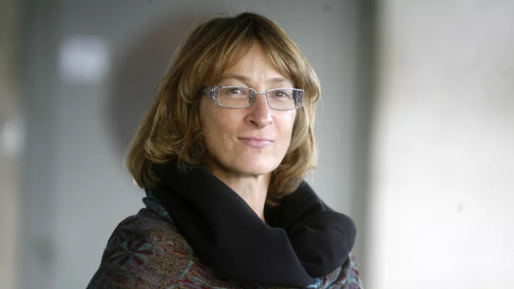Dr. Alenka Zupančič Žerdin, doktorica znanosti s področja filozofije, zaposlena na Filozofskem in&scaron;titutu ZRC SAZU. //FOTO: Bojan Velikonja