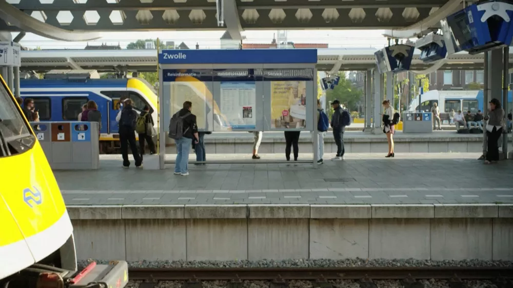 People gather on a train platform after suspected sabotage disrupted Dutch train services, in Zwolle, Netherlands, in this screengrab taken from a video released on September 15, 2026. Video obtained by Reuters/Handout via REUTERS  THIS IMAGE HAS BEEN SUPPLIED BY A THIRD PARTY. NO USE NETHERLANDS.
