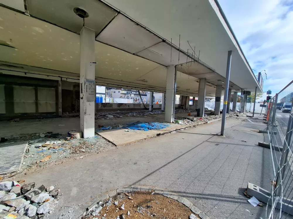 15.9.2026 - Avtobusna postaja ljubljana - AP - ru&scaron;enje stara stavba - gradbi&scaron;čeFoto: Luka Cjuha