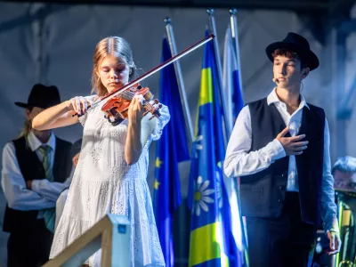 Velika Polana, prireditveni center Poljana.Osrednja drzavna slovesnost pred dnevom zdruzitve prekmurskih Slovencev z maticnim narodom. / Foto: Sinisa Kanizaj/sta