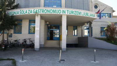25 evrov varščine in zaklenjen telefon: novosti, ki jih uvaja ljubljanska šola