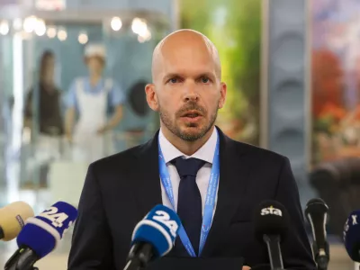 Prvi mož UKC Ljubljana pred novinarje s tremi P-ji in brez odgovorov