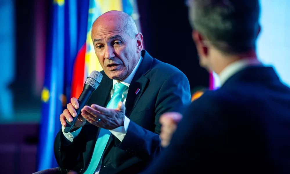 Celje, Celjski sejem.Odprtje poslovno-sejemskega srecanja Mos.Predsednik vlade Janez Jansa.