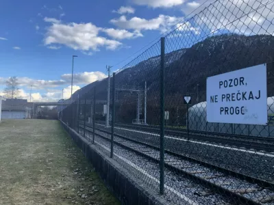 vlak, železnica, Jesenice