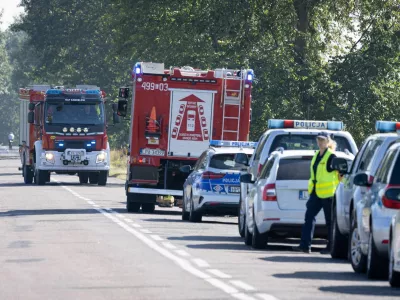 Emergency vehicles patrol, following violations of Polish airspace during a Russian attack on Ukraine, in Krzywowierzba-Kolonia, Poland September 10, 2025. Agencja Wyborcza.pl/Jakub Orzechowski/via REUTERS  ATTENTION EDITORS - THIS IMAGE WAS PROVIDED BY A THIRD PARTY. POLAND OUT. NO COMMERCIAL OR EDITORIAL SALES IN POLAND.