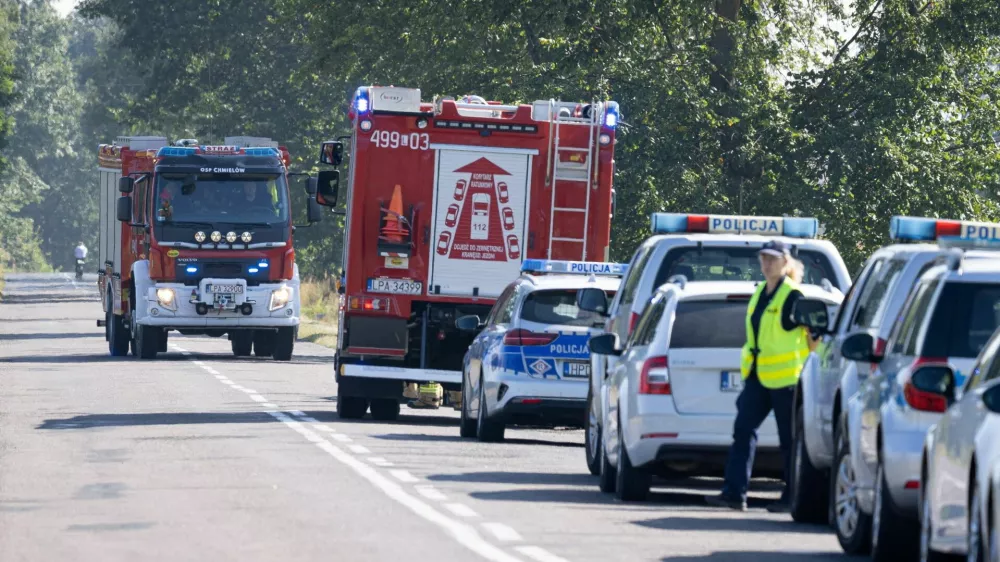Emergency vehicles patrol, following violations of Polish airspace during a Russian attack on Ukraine, in Krzywowierzba-Kolonia, Poland September 10, 2025. Agencja Wyborcza.pl/Jakub Orzechowski/via REUTERS  ATTENTION EDITORS - THIS IMAGE WAS PROVIDED BY A THIRD PARTY. POLAND OUT. NO COMMERCIAL OR EDITORIAL SALES IN POLAND.