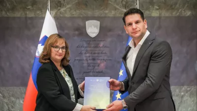 Ljubljana, drzavni zbor.Sprejem varuhinje clovekovih pravic Simone Drenik Bavdek pri predsedniku DZ Zoranu Stevanovicu s predajo letnega porocila varuha za leto 2025.