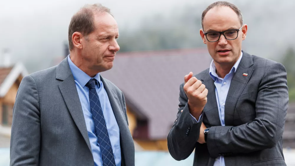 Kranjska Gora.Izjava za javnost ministra za gospodarstvo, delo in sport Anzeta Logarja ob obisku generalnega direktorja Tour de France Christiana Prudhomma in ogledu tras ter infrastrukture za morebitni Veliki start Tour de France v Sloveniji po letu 2029.