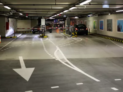 - 12.01.2021 - Parkirna hi&scaron;a PH Kongresni trg &ndash; garažna hi&scaron;a je opremljena z avtomatskimi vhodno-izhodnim sistemi, avtomatskimi blagajnami in video nadzornim sistemom - //FOTO: Bojan Velikonja