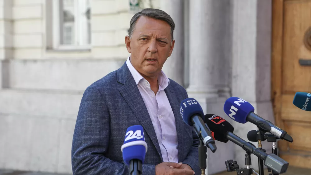 Najava kandidature za župana Ljubljane2.9.2026 - mag. Ur&scaron;ka Klakočar Zupančič in dr. Anton Rop - izjava za medije pred jesenskimi volitvamiFoto: Luka Cjuha