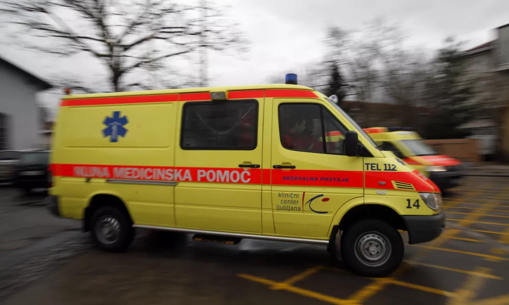 re&scaron;evalno vozilo (re&scaron;ilec)- Re&scaron;evalna postaja UKC v Ljubljani, preshopitalna enota nujne medicinske pomoči - re&scaron;evalci, Zalo&scaron;ka 25,  ///FOTO: Luka Cjuha
