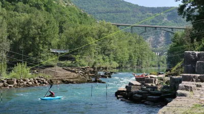 Soča, Solkan, stari jez, neuradno kopališče, kajak