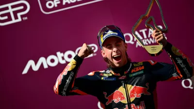 MotoGP - Austrian Grand Prix - Red Bull Ring, Spielberg, Austria - September 20, 2026 Red Bull KTM Factory Racing's Pedro Acosta celebrates with a trophy on the podium after winning the MotoGP race REUTERS/Christian Bruna   TPX IMAGES OF THE DAY