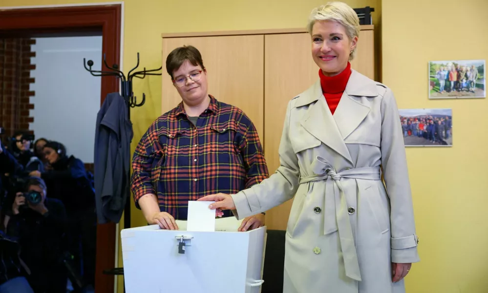 Social Democratic Party (SPD) top candidate and Mecklenburg-Western Pomerania State Premier, Manuela Schwesig casts her vote during the Mecklenburg-Western Pomerania state election, in Schwerin, Germany, September 20, 2026. REUTERS/Lisi Niesner