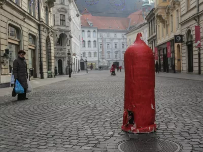Pogovor s seksologom: Sodobna spolnost, zastarela preventiva