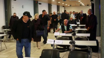 Tehnični pregledi: 10 let čakali na začetek sojenja zaradi korupcije. Bodo dokaze izločili?