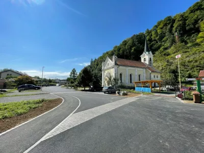 Na ulici Za hribom bo najvi&scaron;ja dovoljena hitrost motornih vozil 20 kilometrov na uro, name&scaron;čeno pa bo tudi ohi&scaron;je za stacionarni merilnik hitrosti. Foto: arhiv Občine Trzin
