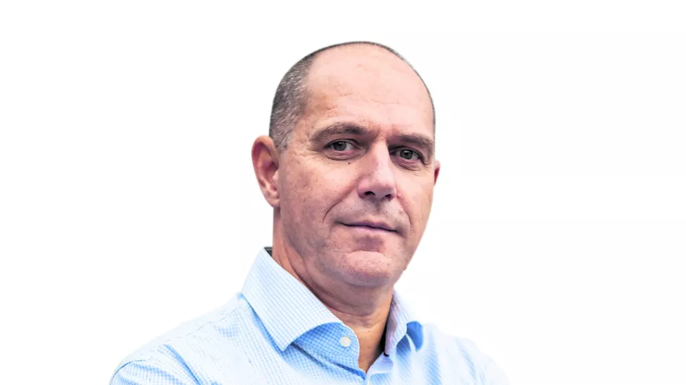  04.11.2019 &ndash; red. prof. dr. Jože P. Damijan, ekonomist &ndash; redni profesor Ekonomske fakultete Univerze v Ljubljani in nekdanji politik - podpredsednik Strate&scaron;kega sveta za gospodarstvo pri predsedniku vlade, predsednik vladnega Odbora za reforme in minister za razvoj //FOTO: Matjaž Ru&scaron;t------COLORNA BELI PODLAGIZA KOLUMNOV PERMANENT !!!