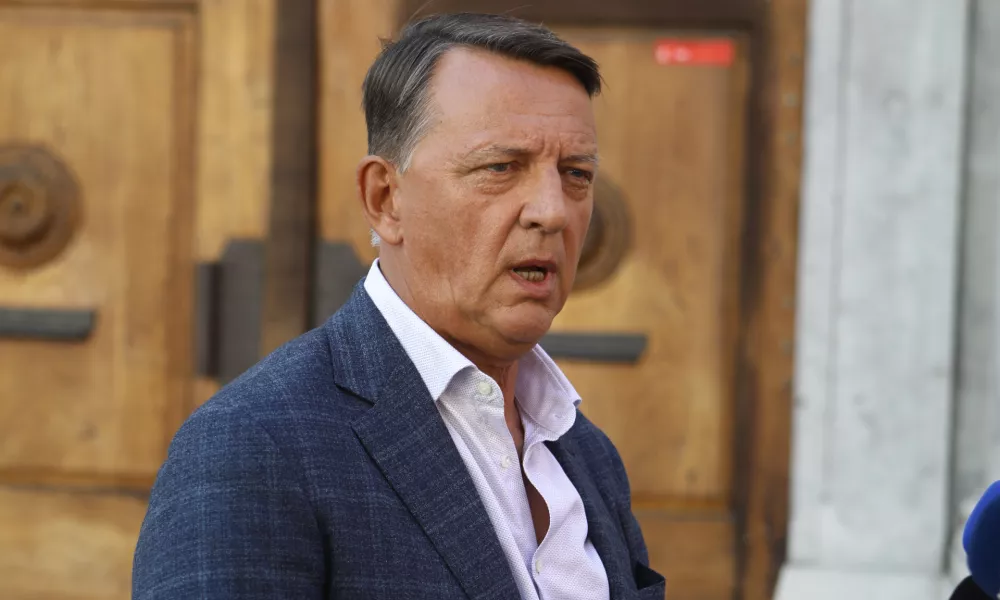 Najava kandidature za župana Ljubljane2.9.2026 - mag. Ur&scaron;ka Klakočar Zupančič in dr. Anton Rop - izjava za medije pred jesenskimi volitvamiFoto: Luka Cjuha