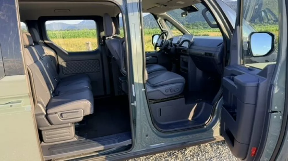 KiaPV5 Passanger