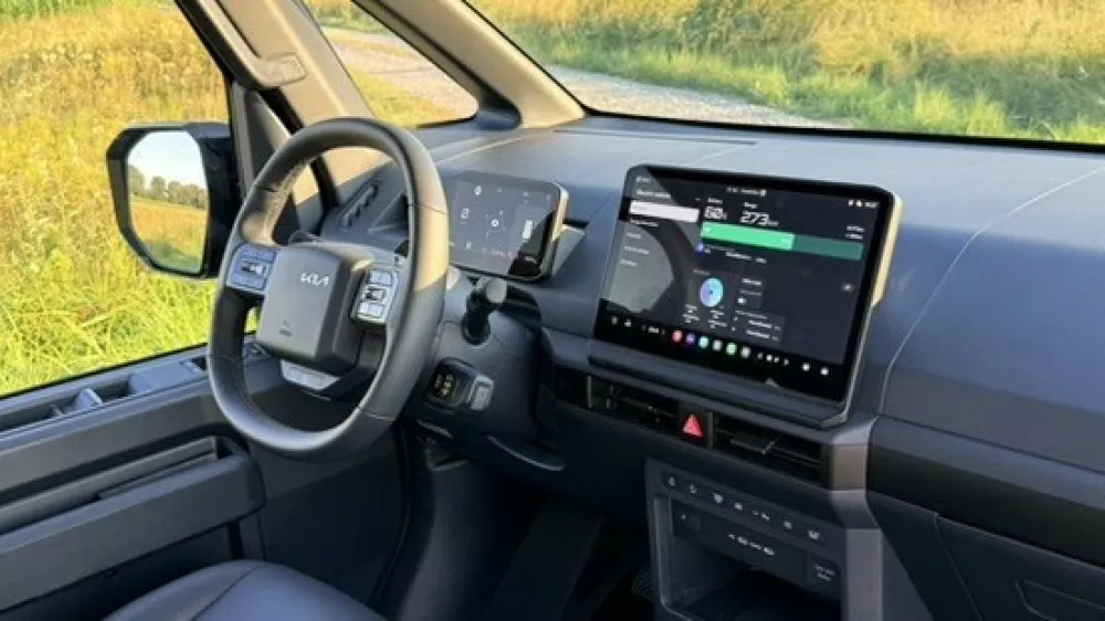 KiaPV5 Passanger