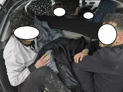 Policisti so ustavili Gruzijca, ki je v avtu prevažal več tur&scaron;kih državljanov. 