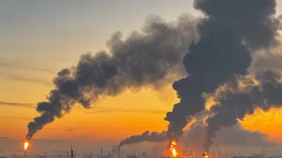 FILE PHOTO: Plumes of smoke rise from fires (right) at an oil refinery following what the authorities say is a Ukrainian drone strike in the course of the Russia-Ukraine conflict, in Moscow, Russia, September, 20, 2026. REUTERS/Stringer/File Photo
