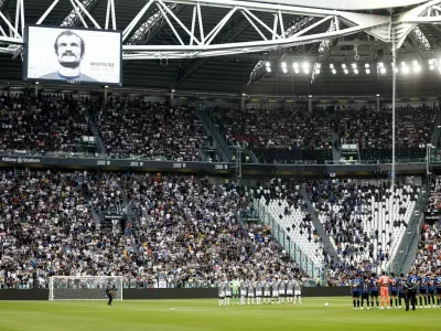 Soccer Football - Serie A - Juventus v Atalanta - Allianz Stadium, Turin, Italy - September 20, 2026 General view during a minutes silence in memory of former player Sandro Mazzola REUTERS/Vincenzo Livieri