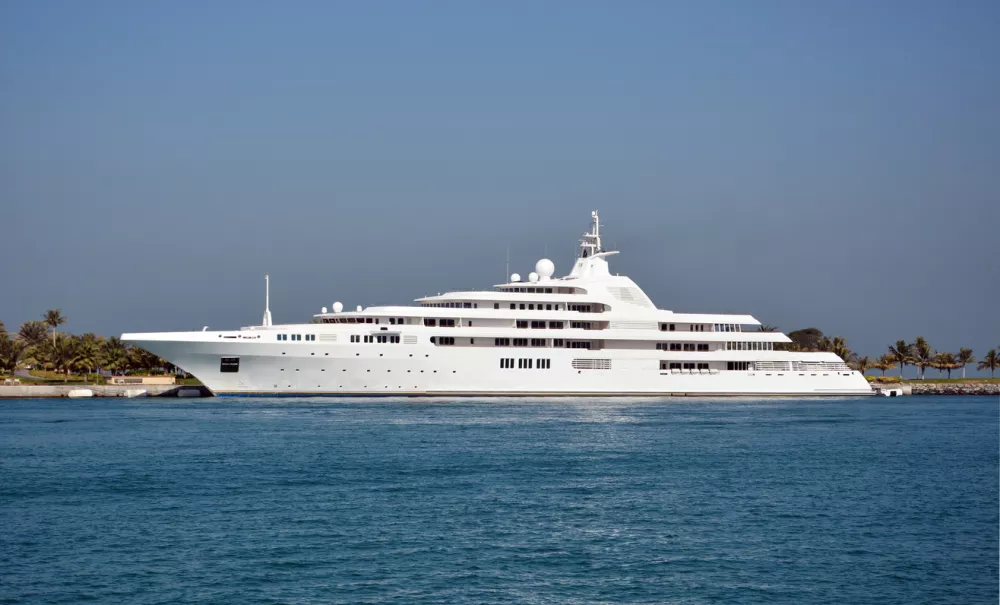 Dubai, UAE - January 2, 2015: Superyacht Dubai moored off the coast of Dubai, UAE. / Foto: Nigel Harris Getty Images