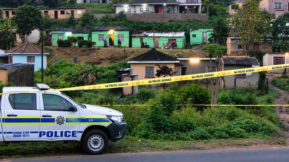 Sreljanje v Durbanu v JAR, 11 mrtvihPolicija, Južna Afrika, South Africa police