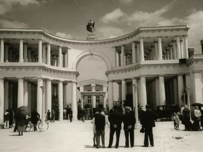 Slavnostno odprtje pokopali&scaron;kega kompleksa Žale, 7. 7. 1940; foto: dokumentacija MGML/Plečnikova