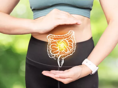 Za prebavo lahko poskrbimo tudi s pravilnim hranjenjem. / Foto: Istock