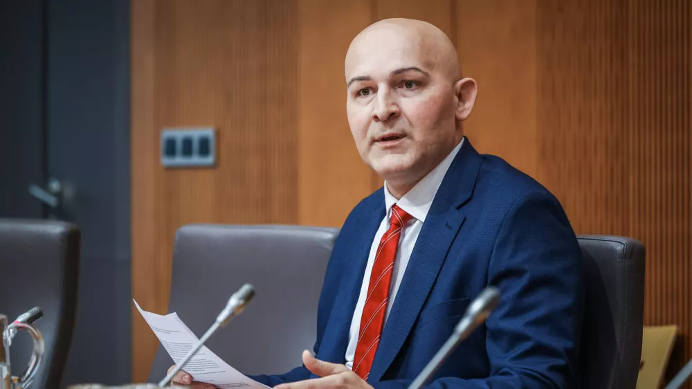 Ljubljana, DZ.Predstavitev kandidata za ministra za izobrazevanje, znanost in mladino Boruta Roncevica pred pristojnim odborom DZ. 