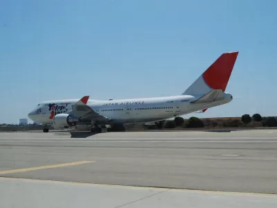 Boeing 747, približno take velikosti, kot je bilo strmoglavljeno letalo.