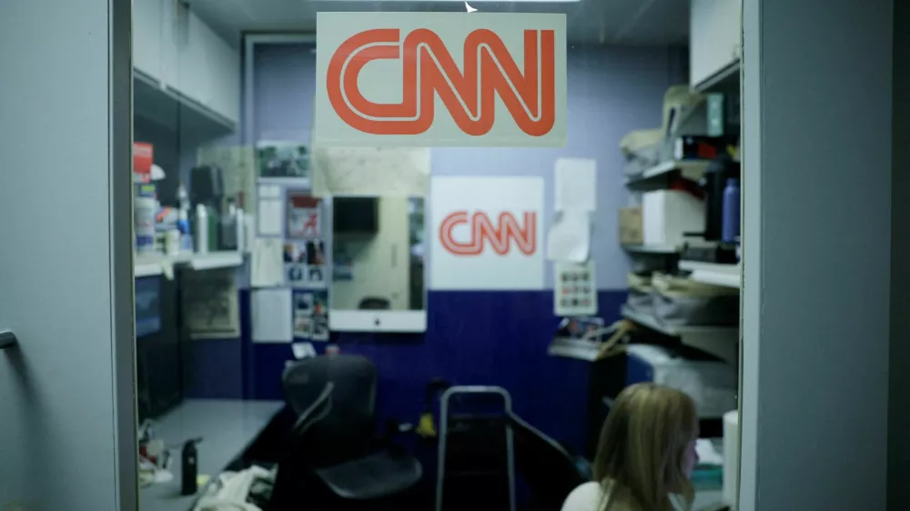 FILE PHOTO: The CNN booth at the White House after US President Donald Trump announced he would ban CNN, MS NOW, and Politico from the White House in Washington, D.C., US, September 18, 2026. REUTERS/Evan Vucci/File Photo