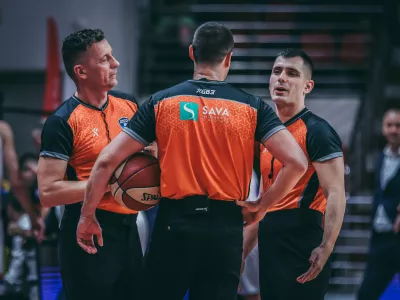 ko&scaron;arka, liga Aba, sodniki