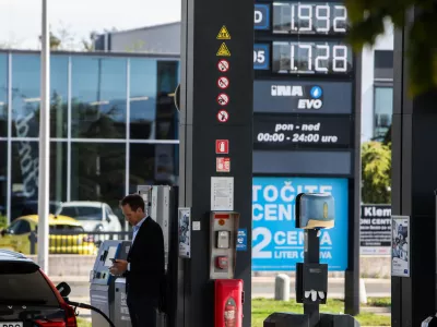 - Energetska kriza, cene goriv, cena dizelskega goriva prvič čez 2 eura.- Cena dizla 1,992 EUR- 22.09.2026. - Bencinska črpalka INA na Trža&scaron;ki cesti, Kozarje//FOTO: Bojan Velikonja