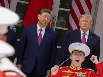 US President Donald Trump and Chinese President Xi Jinping attend a ceremony near the colonnade in the White House in Washington, D.C., US, September 24, 2026. REUTERS/Jonathan Ernst