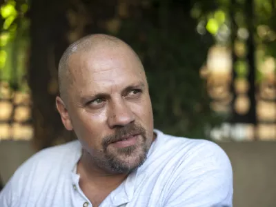 Boris De?ulovi?, hrva?ki novinar in knji?evnik, Dnevnikov kolumnist    ///FOTO: Luka CjuhaOPOMBA: ZA OBJAVO V PRILOGI ? DNEVNIKOV OBJEKTIV - INTERVJU 2015. / Foto: Luka Cjuha