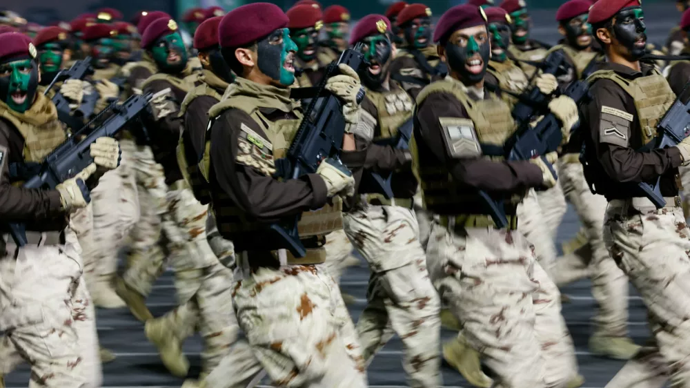 Members of the Saudi security forces take part in a military parade in preparation for the annual Hajj pilgrimage in the holy city of Mecca, Saudi Arabia, May 21, 2026. REUTERS/Ibraheem Abu Mustafa