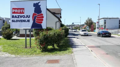 25.09.2026. Predreferendumski sporni plakat, predmet tožbe sindikatov zaradi plagiatorstva. 