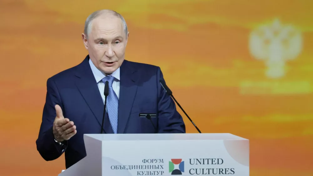 Russian President Vladimir Putin speaks at the 12th St. Petersburg International United Cultures Forum in Saint Petersburg, Russia, September 25, 2026. REUTERS/Anastasia Barashkova
