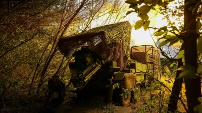 An artilleryman of the 147th Separate Artillery Brigade of the 7th Rapid Reaction Corps of the Air Assault Forces of the Ukrainian Armed Forces fires a CAESAR self-propelled howitzer towards Russian troops at a position on the front line, amid Russia's attack on Ukraine, in Donetsk region, Ukraine September 24, 2026. REUTERS/Anatolii Stepanov
