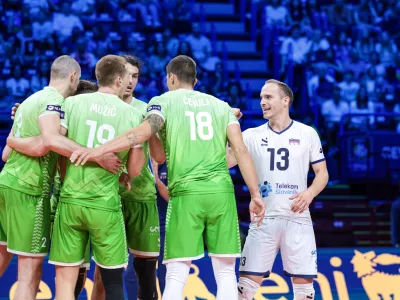 Slovenski odbojkarji lovijo bronasto kolajno. / Foto: CEV