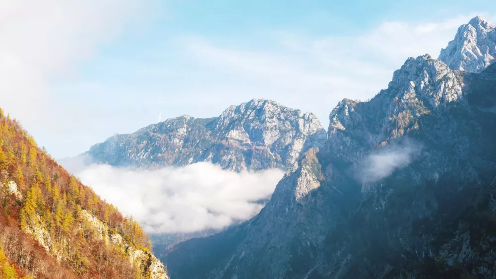 Pogled iz Logarske doline. Slika je simbolična.